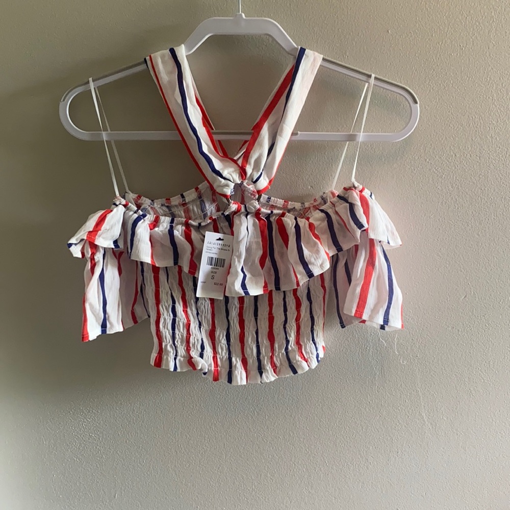 Brand new never worn crop top shirt